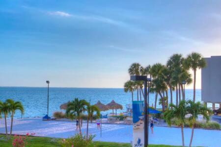 Вилла The Hemingway Subtropical Luxury On The Tampa Bay Экстерьер фото