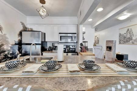 Вилла The Hemingway Subtropical Luxury On The Tampa Bay Экстерьер фото